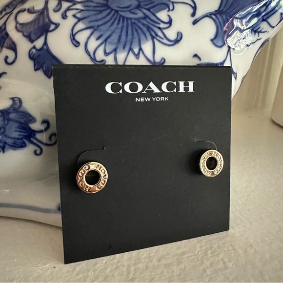 NWT Authentic Coach Logo Earrings In Gold - Picture 2 of 3